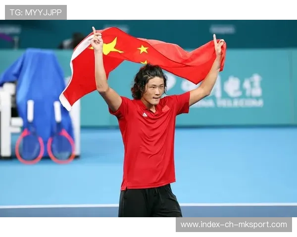 网球底线抽击火力全开：打造你的强力战术核心