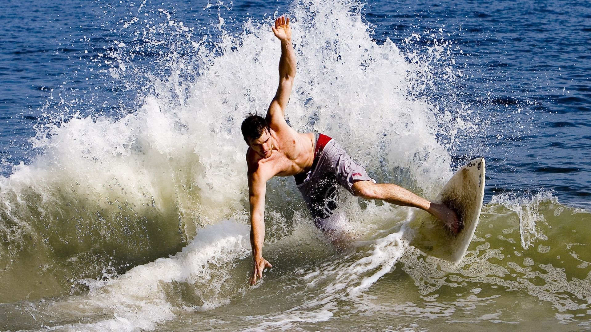 网球比赛精彩对攻频繁出现